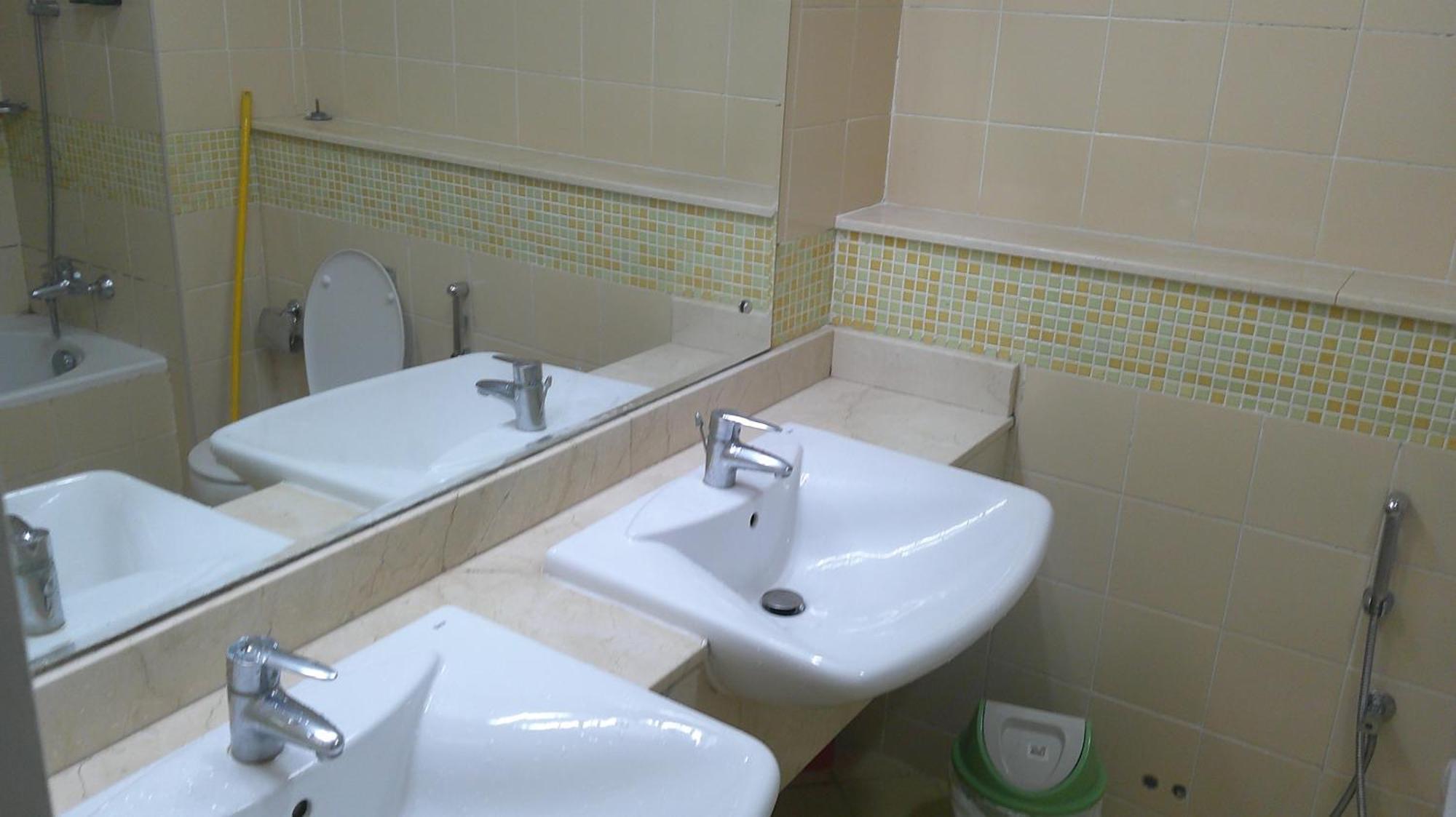 Ruby Star Hostel Dubai F2 外观 照片